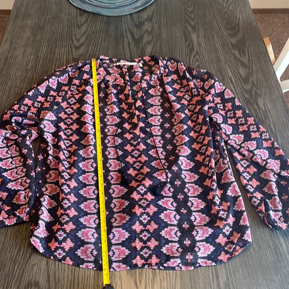 Violet & Claire flowy blouse XL